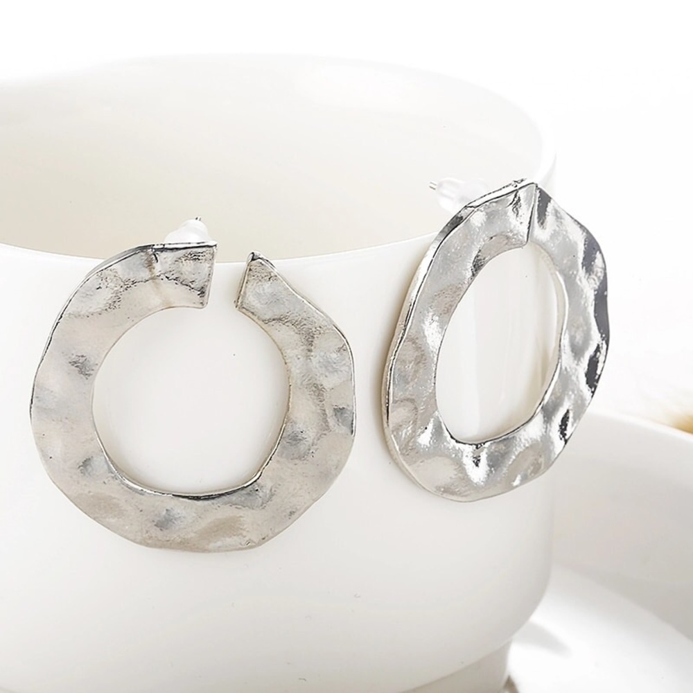 Silver Geometric Circle Earrings
